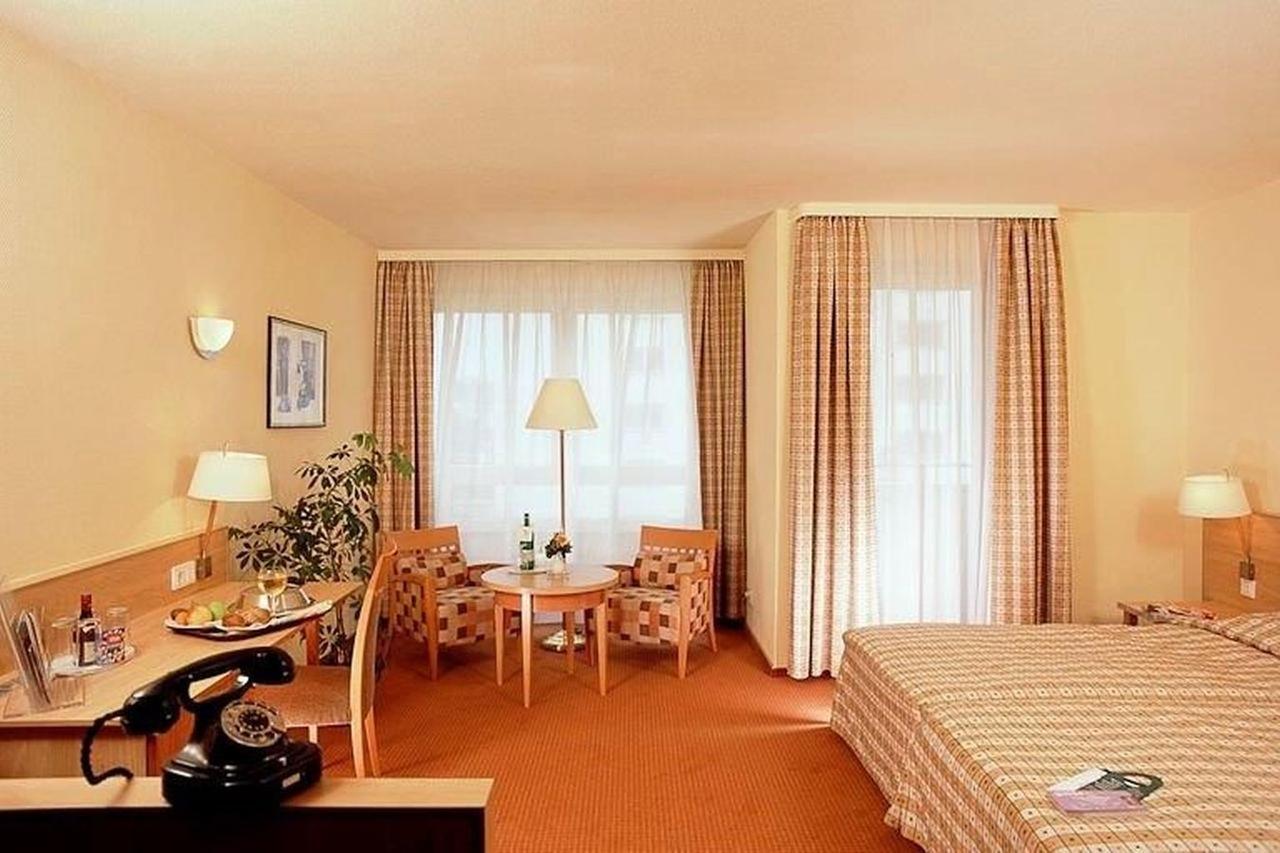Mercure Hotel Bad Homburg Friedrichsdorf Exterior foto